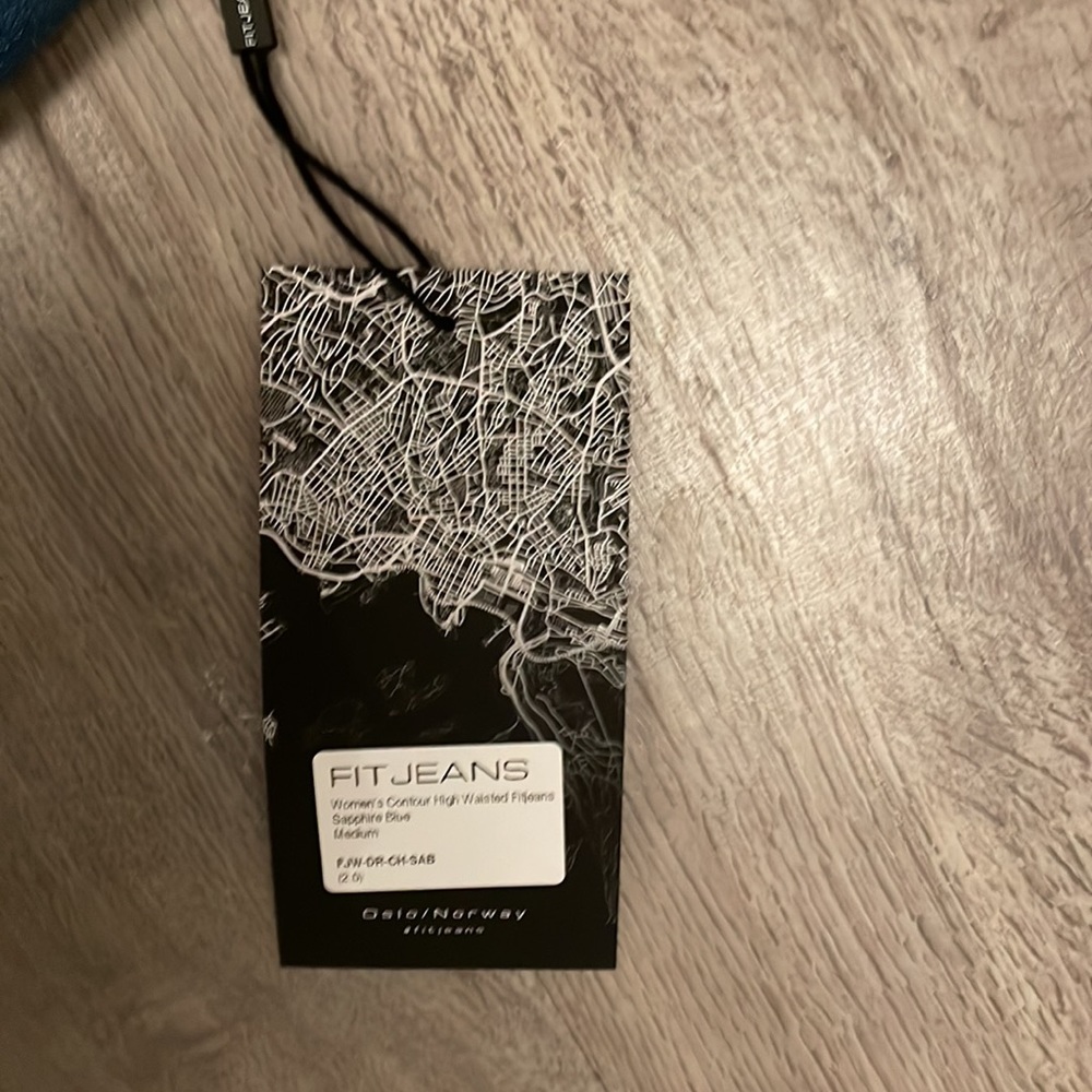 Jeans - Picture 3 of 4